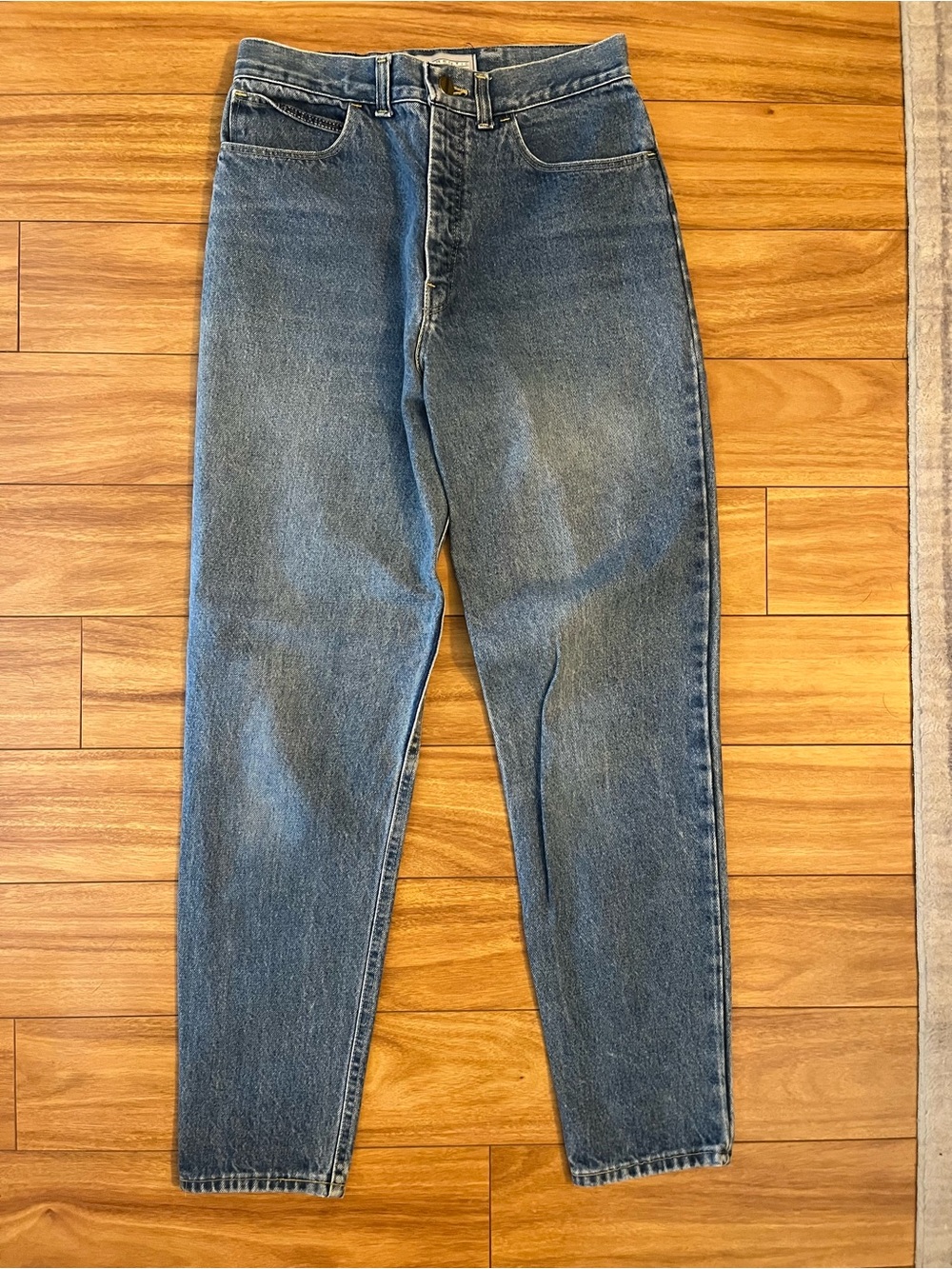 Forenza Women's Straight Leg Jeans - Medium Blue Wash